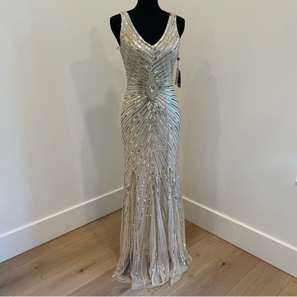 Aidan Mattox Metallic Chevron Sequin sleeveless long gown - Picture 8 of 11